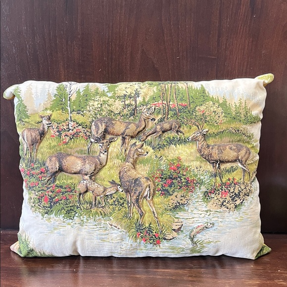 Vintage 3D Scenic Deer Tapestry Pillow - Picture 1 of 11